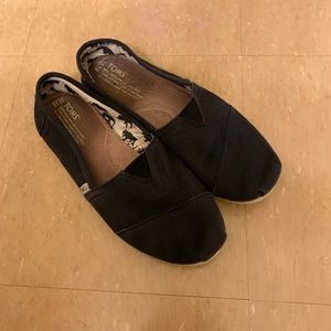 Black Toms Men’s Size 10